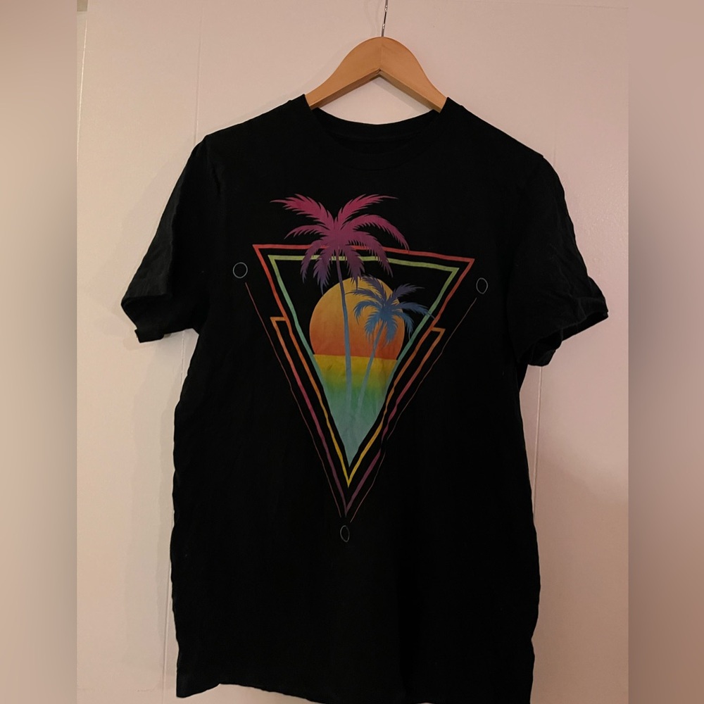 Men’s Black Graphic T-Shirt with Tropical Design